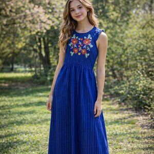 NWT Taylor & Sage Women teen Sz S Blue Floral Embroidered Midi Dress Smocked Sun